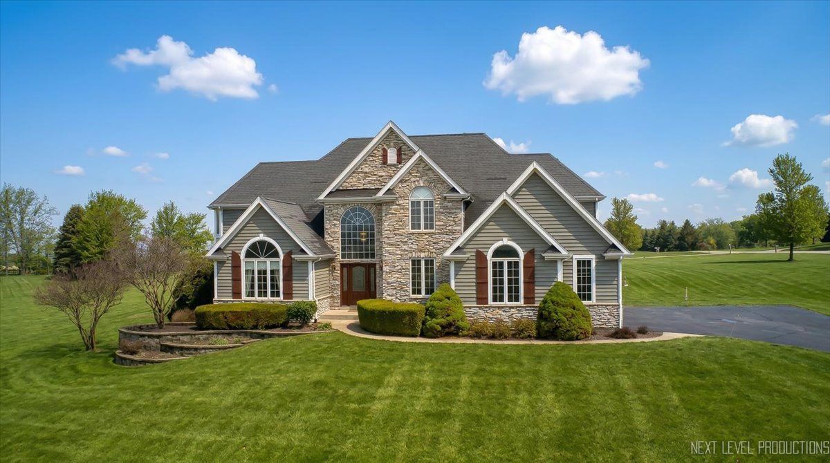 10N800 Highland Trail — Hampshire, IL 60140