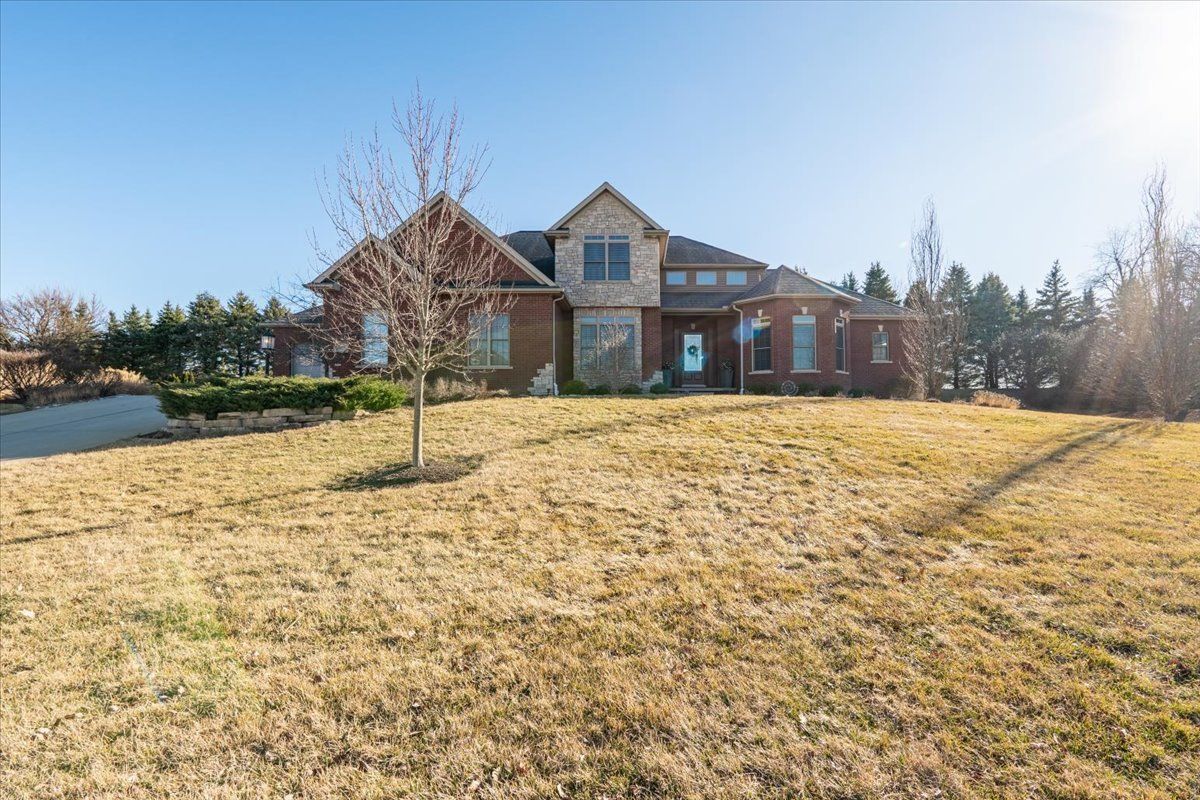 9580 Janel Drive, Bloomington, IL 61705