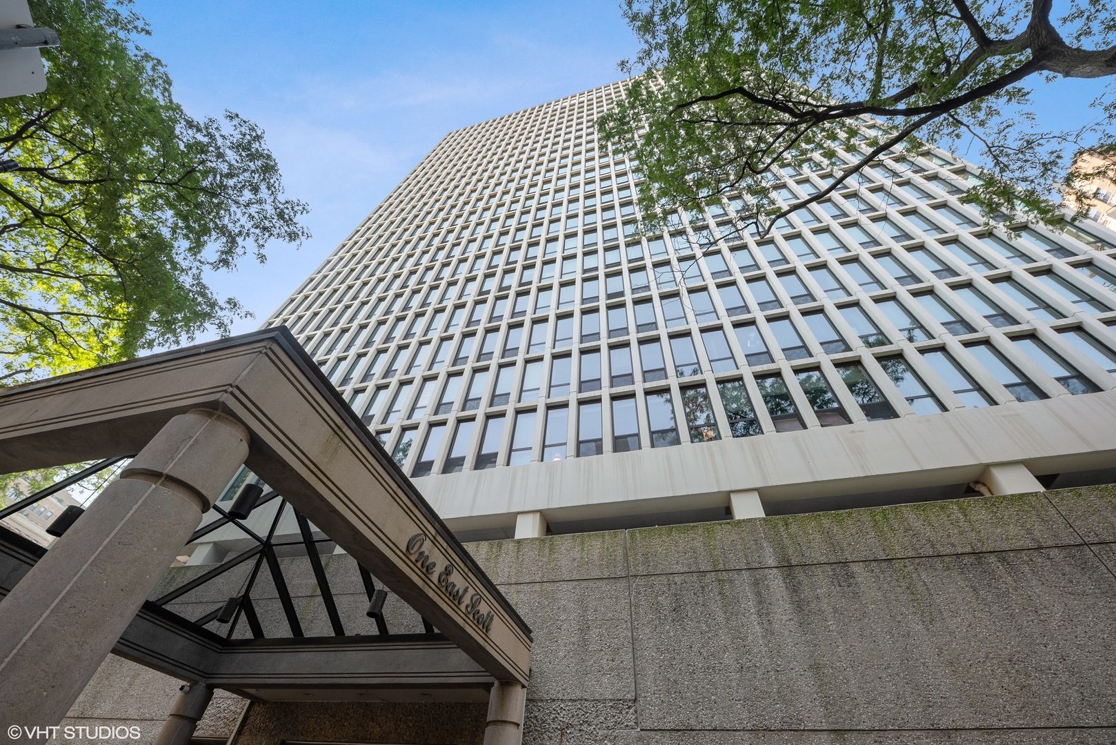 1 E Scott Street #1501 — Chicago, IL 60610