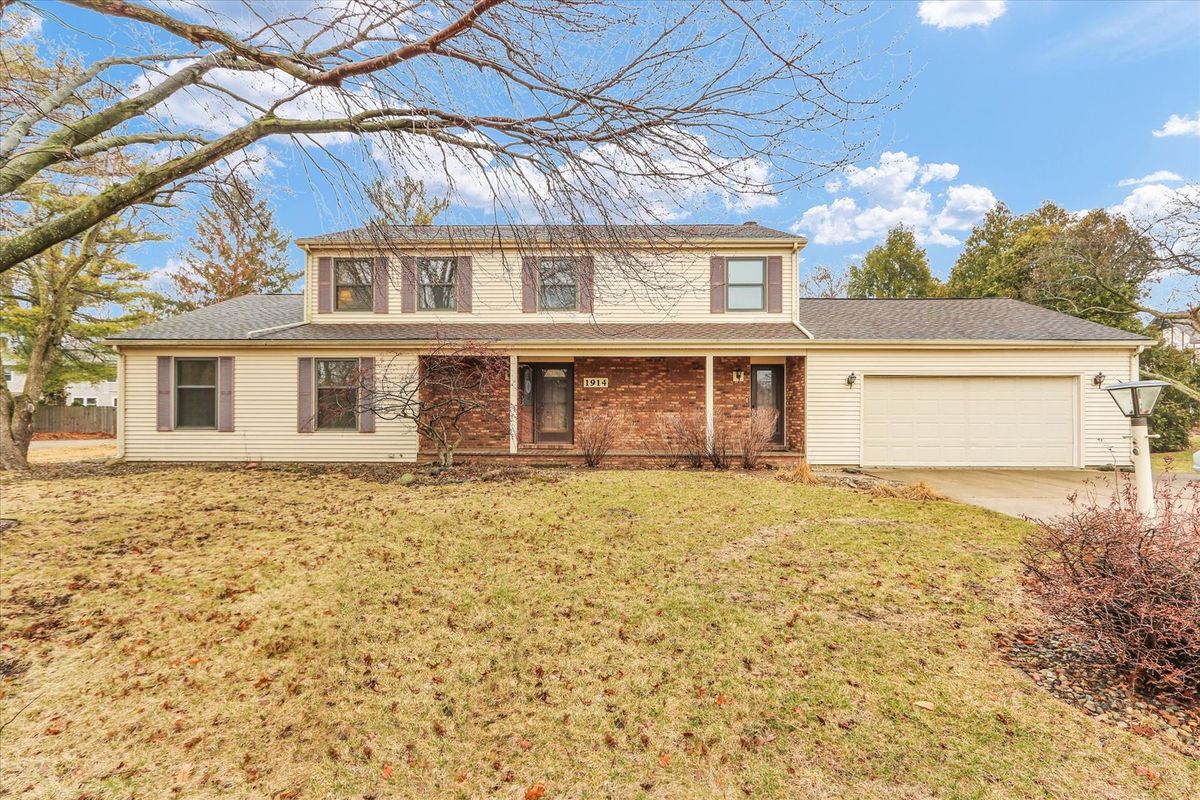 1914 Trout Valley Drive, Champaign, IL 61822