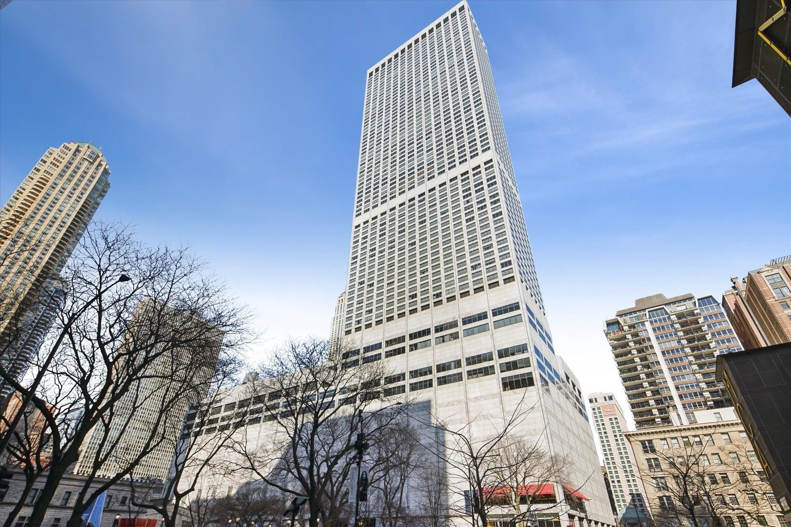 180 E Pearson Street #3401 — Chicago, IL 60611