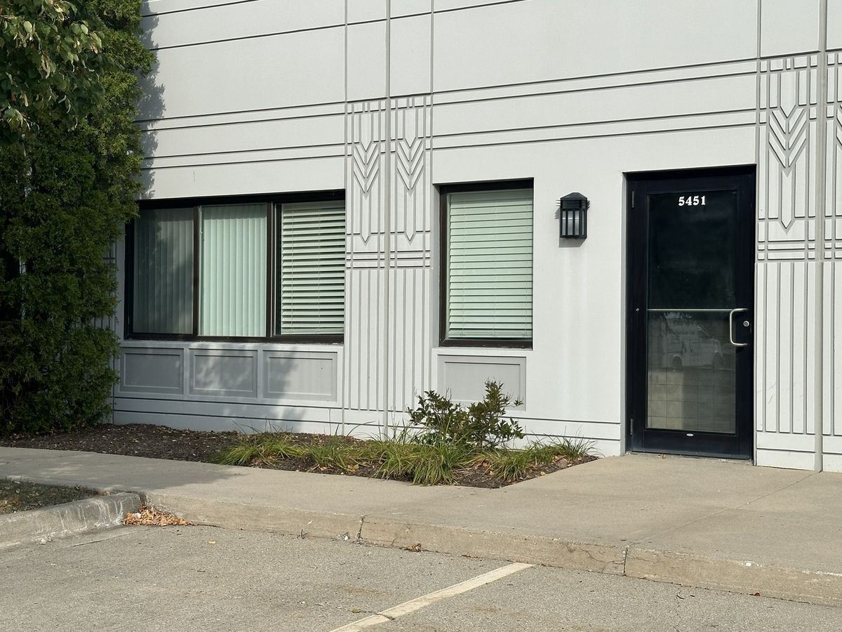 5451 Bull Valley Road, McHenry, IL 60050