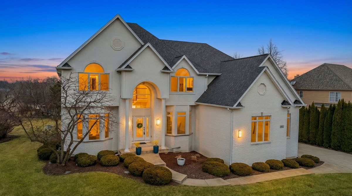 2347 Bird Lane, Batavia, IL 60510