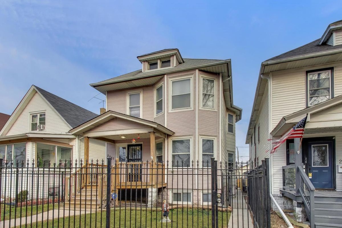 2047 Lavergne Avenue, Chicago, IL 60639