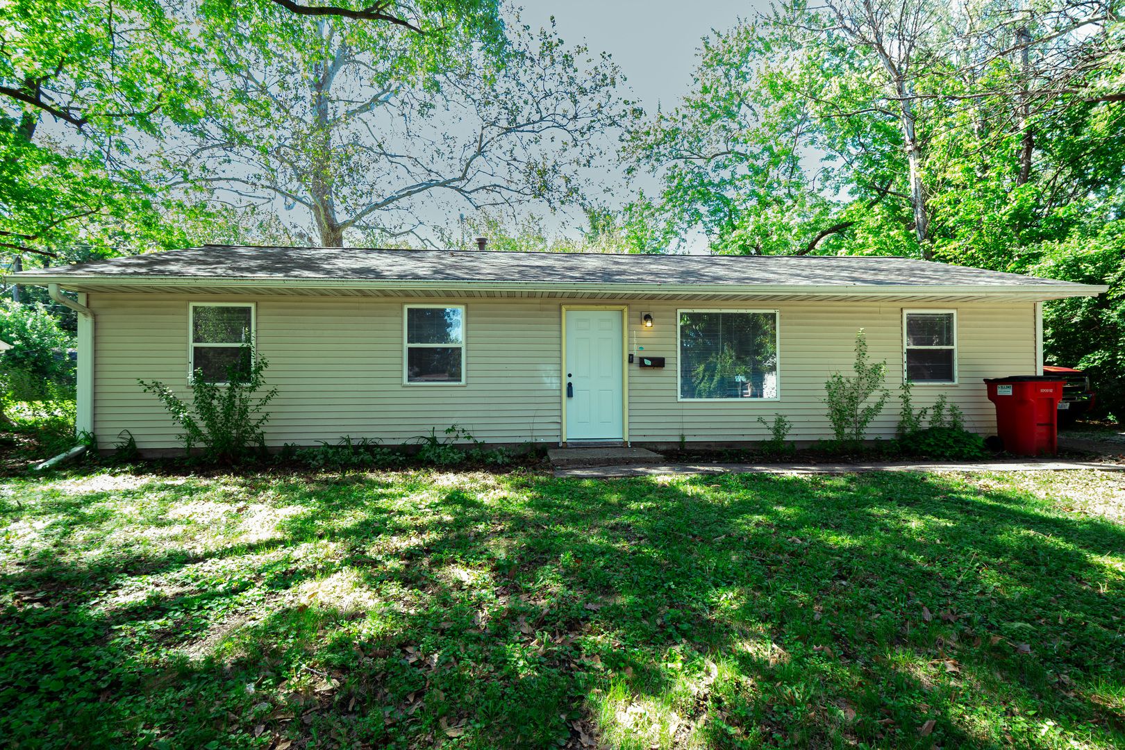 1607 Williamsburg Drive — Champaign, IL 61821