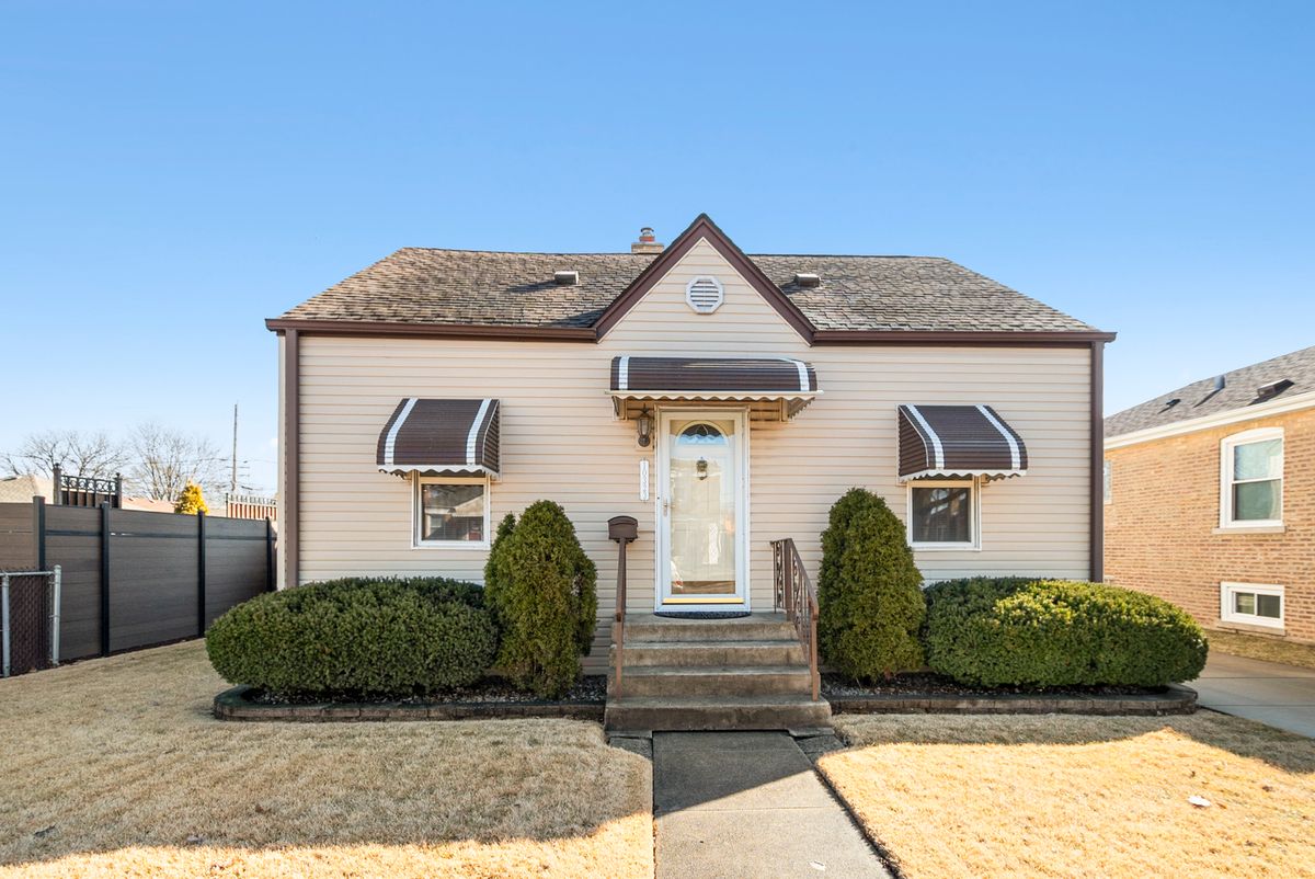 10323 Troy Avenue, Chicago, IL 60655