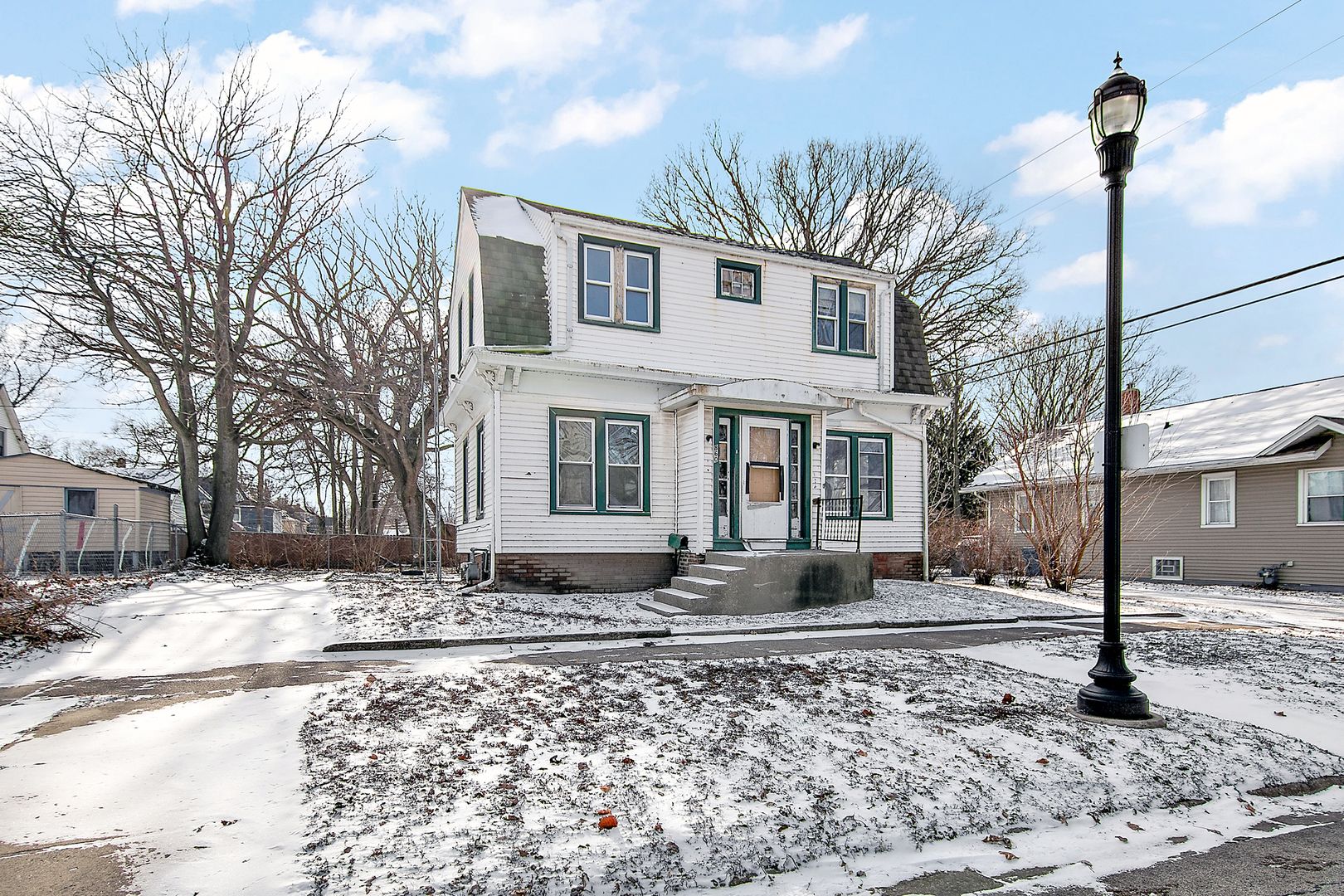 860 E Bourbonnais Street — Kankakee, IL 60901