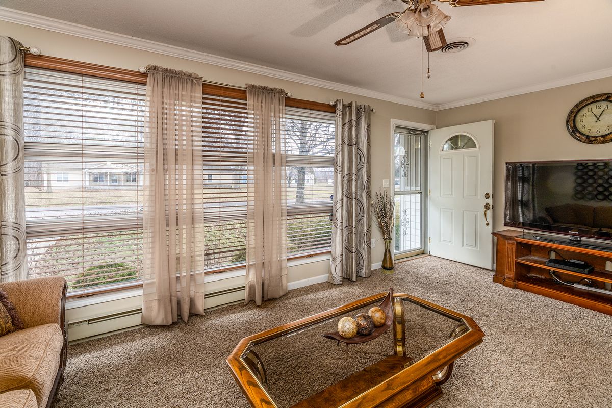 14798 Cherry Street, Sesser, IL 62884