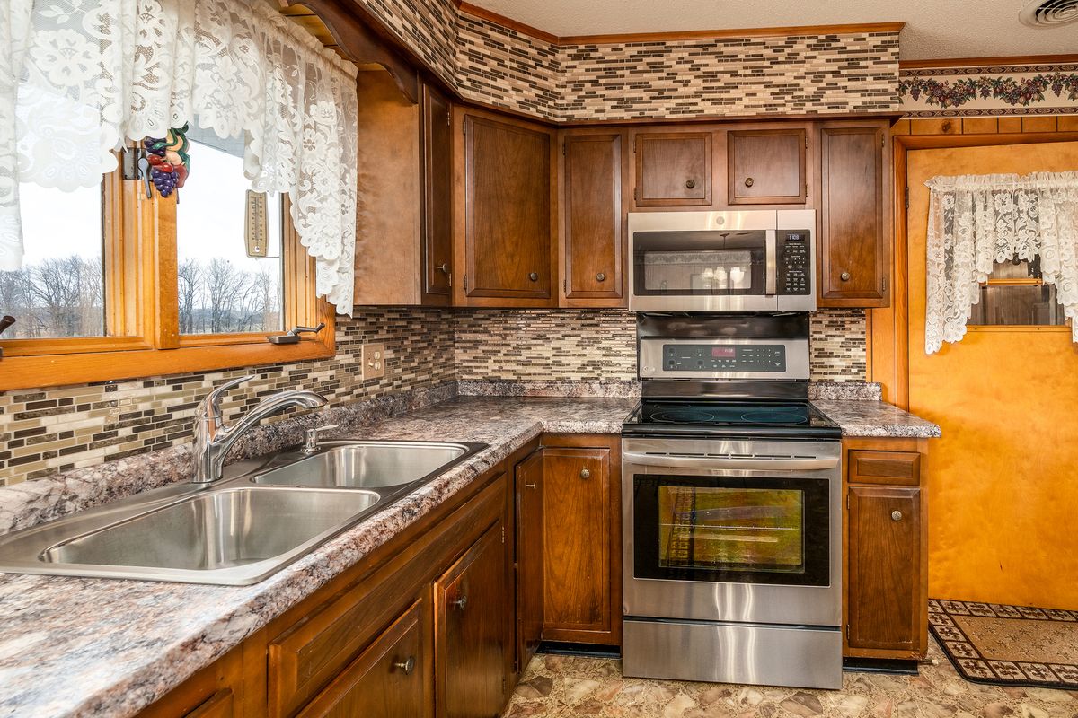 14798 Cherry Street, Sesser, IL 62884