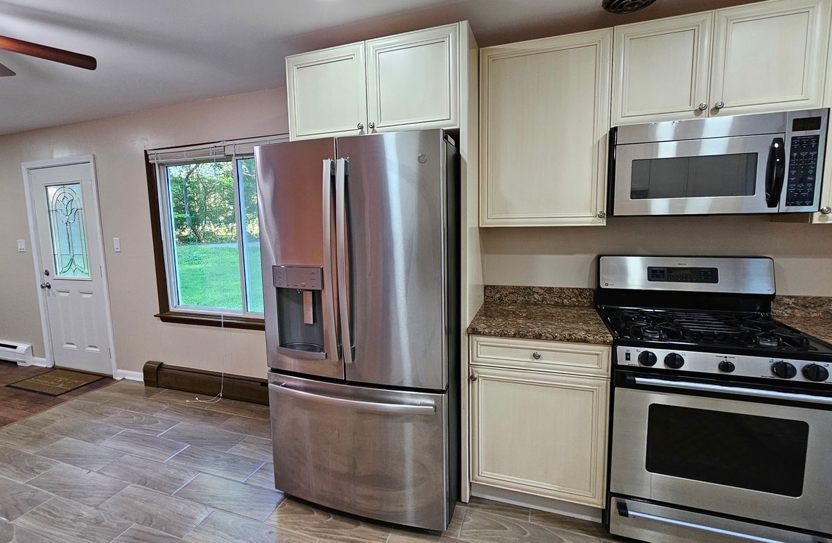 170 Hilldale Lane, Port Barrington, IL 60010