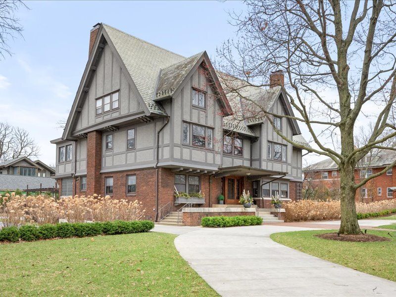 420 Euclid Avenue — Oak Park, IL 60302