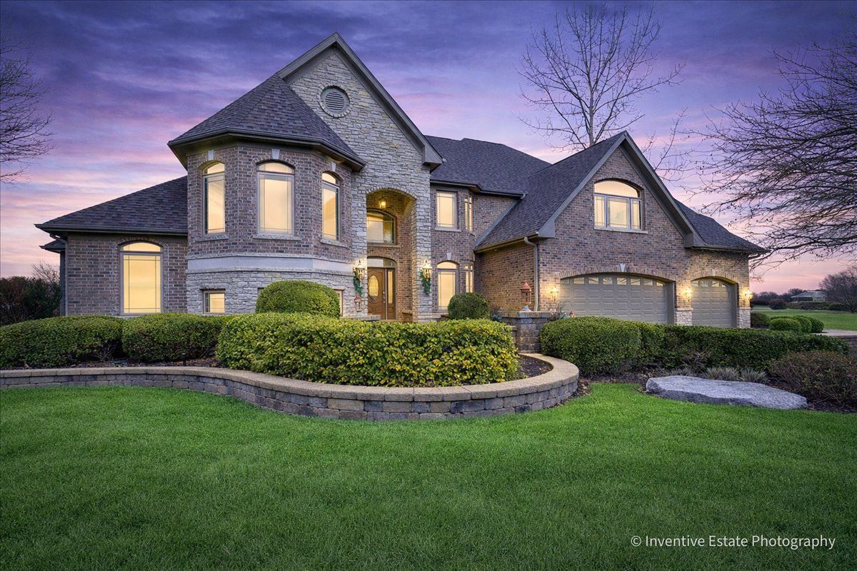 5030 Half Round Road — Oswego, IL 60543