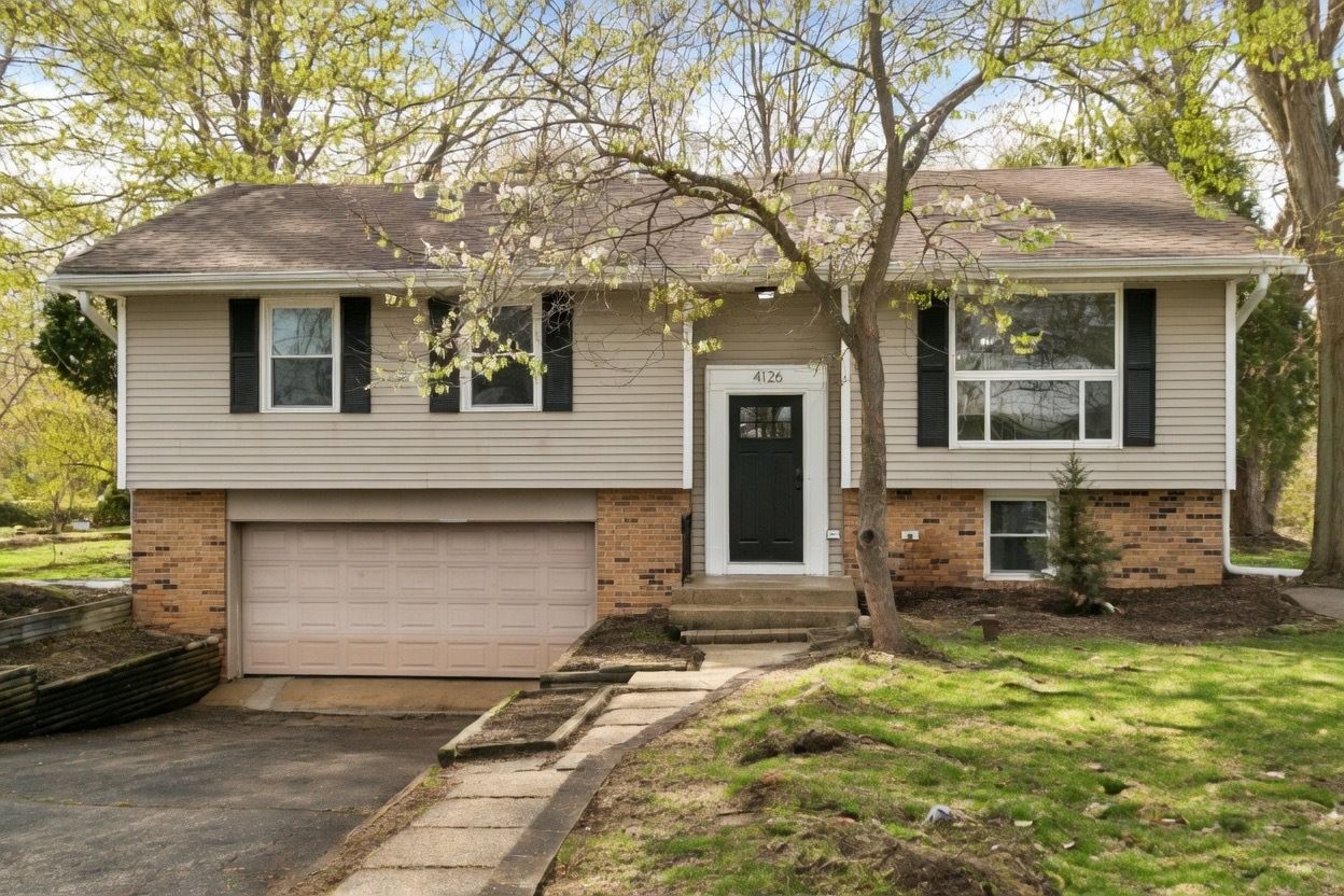 4126 Wildwood Drive — Crystal Lake, IL 60014