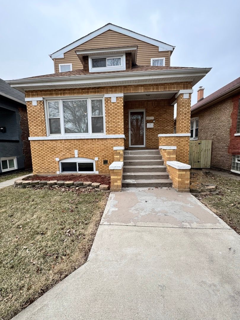 8544 Essex Avenue — Chicago, IL 60617