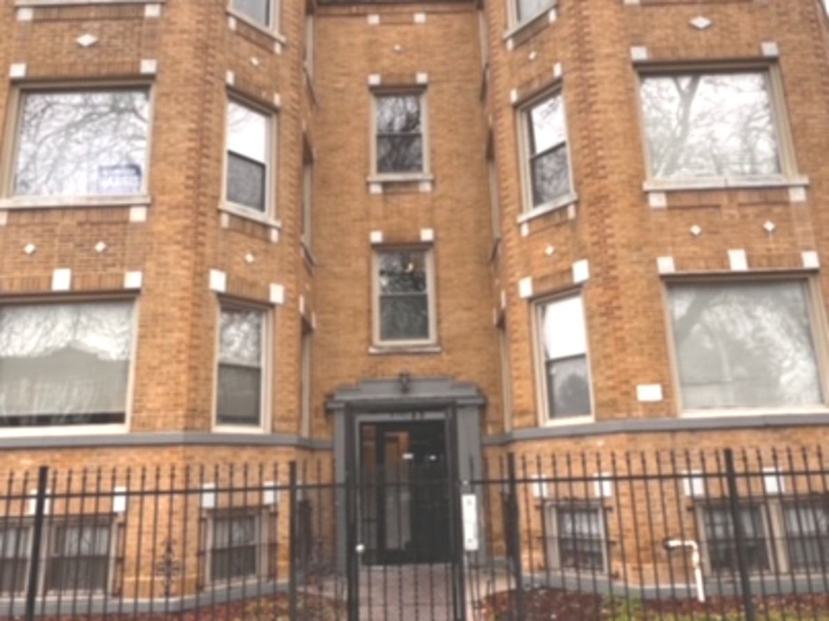 6945 Dorchester Avenue, Chicago, IL 60637