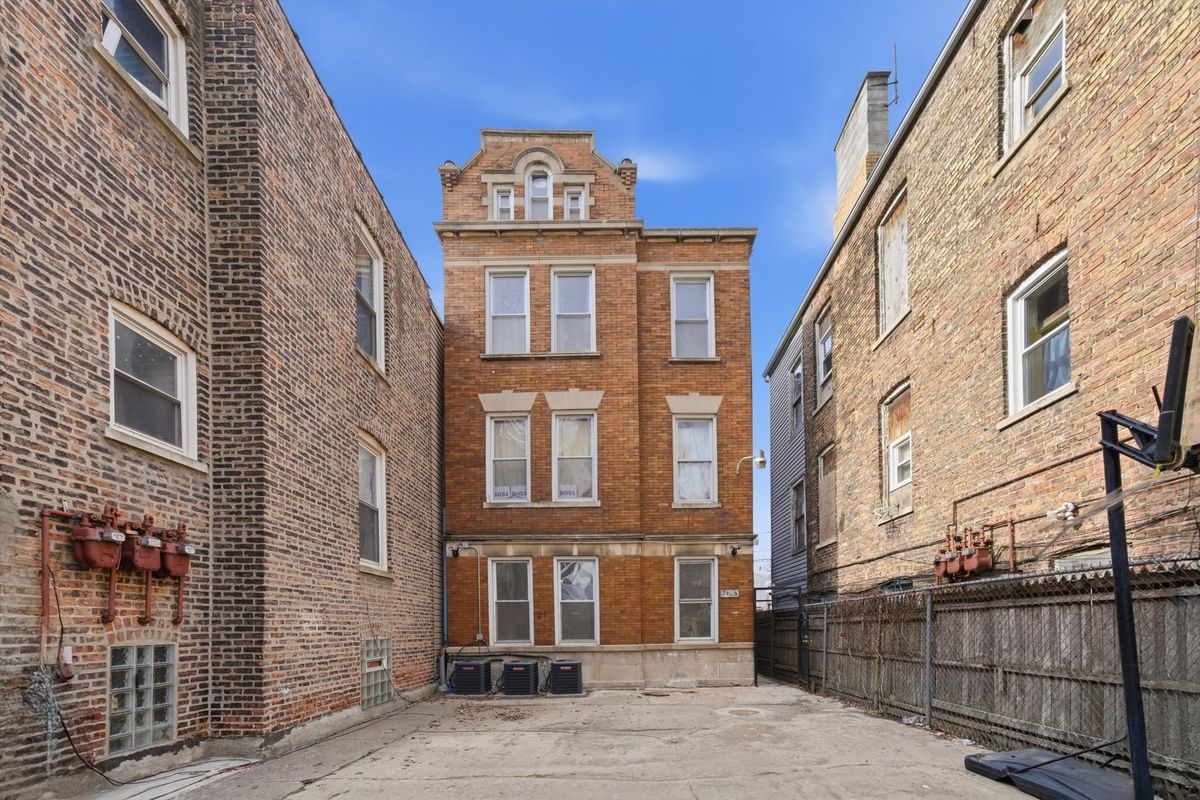 2420 Sawyer Avenue, Chicago, IL 60623