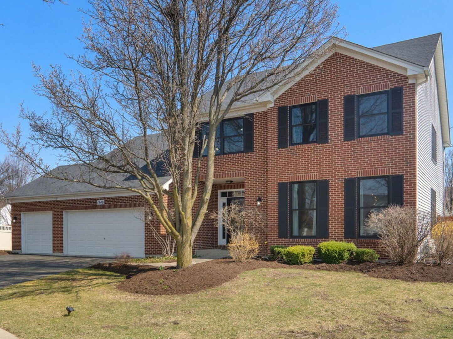 1948 Barrington Court — Aurora, IL 60503