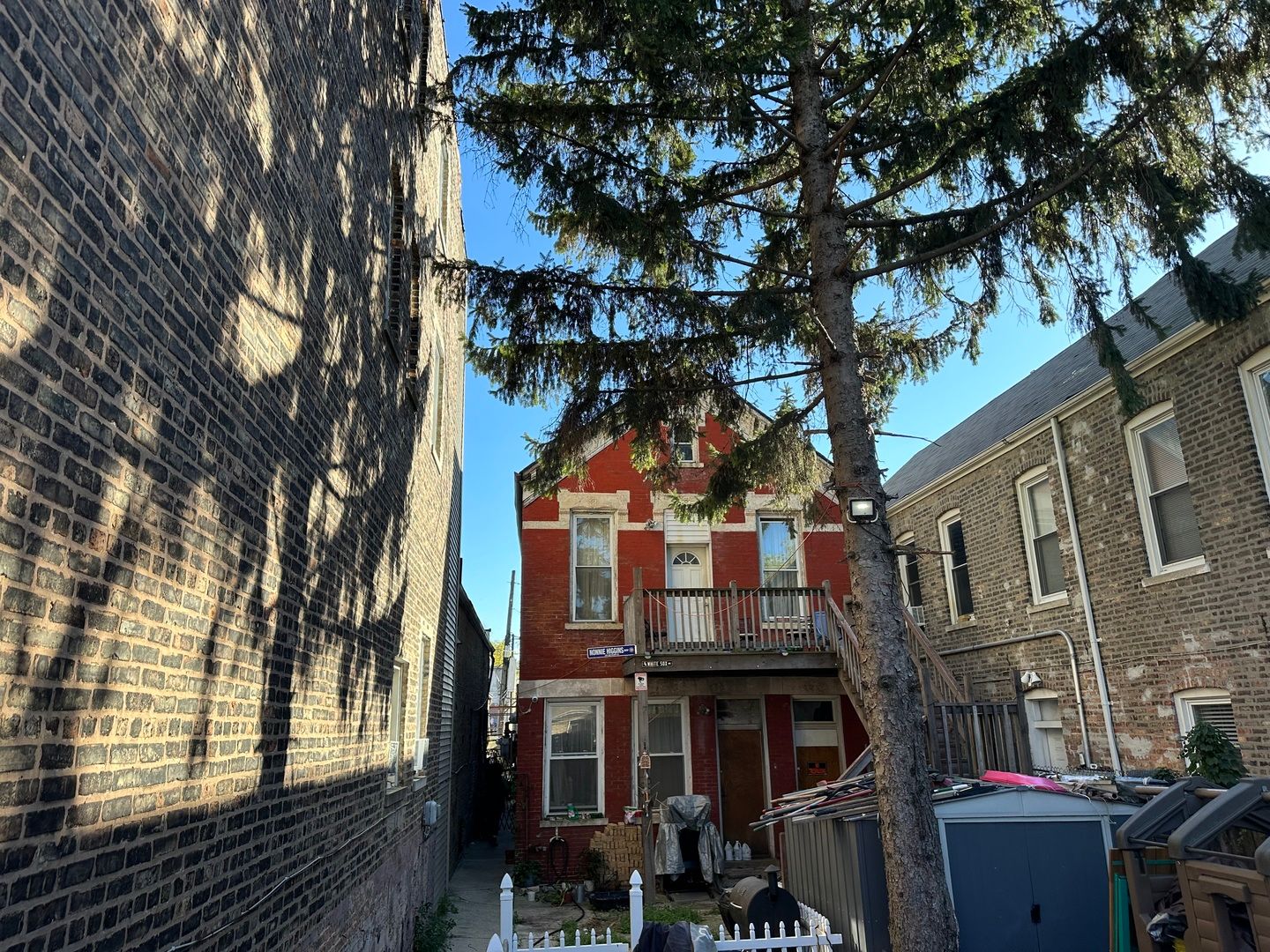2703 24th Place — Chicago, IL 60608