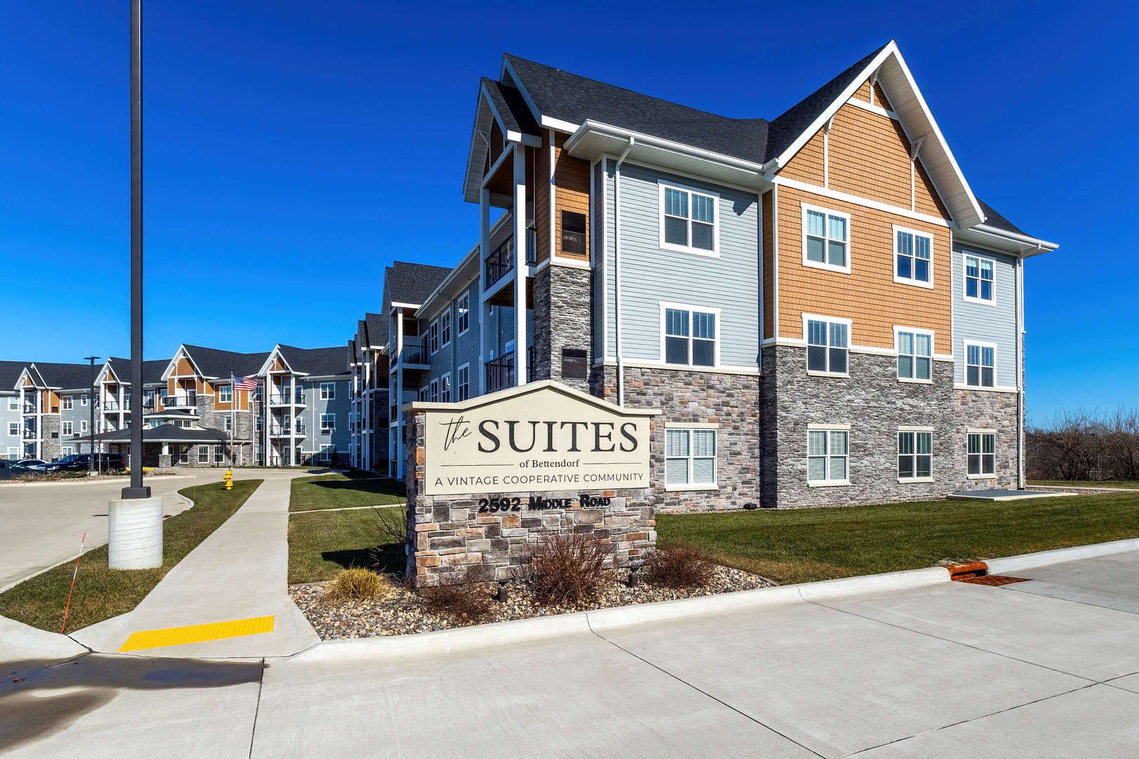 2592 Middle Road #208 — Bettendorf, IA 52722