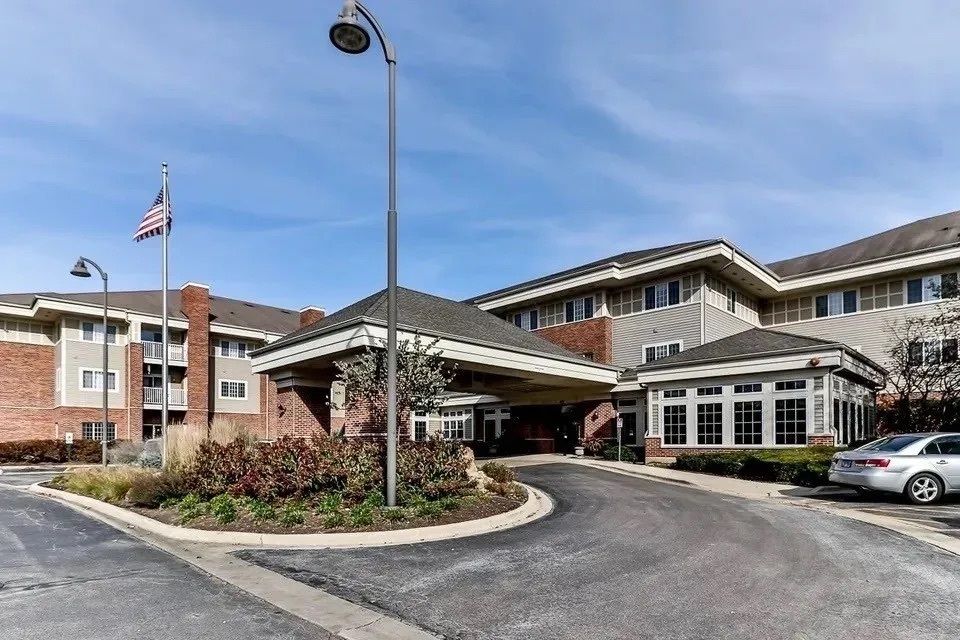 801 N MCLEAN Boulevard #330 — Elgin, IL 60123