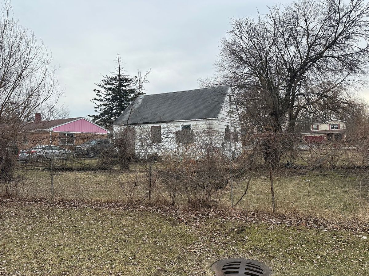 3744 137th Street, Robbins, IL 60472