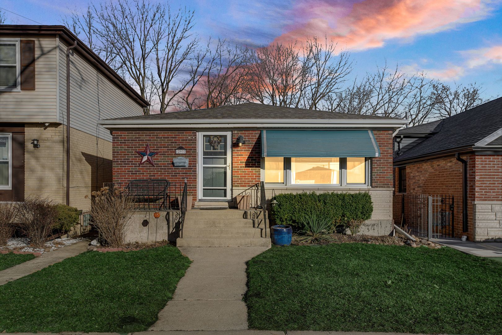 12937 S Baltimore Avenue — Chicago, IL 60633