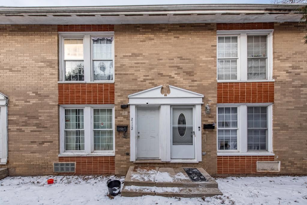 2112 Hebron Avenue — Zion, IL 60099