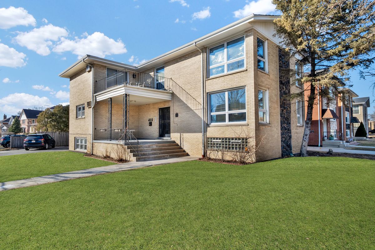 484 Shenstone Road, Riverside, IL 60546