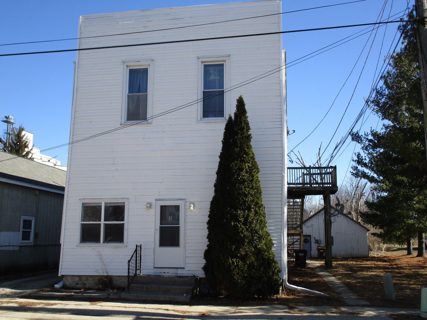 108 S State Street — Poplar Grove, IL 61065