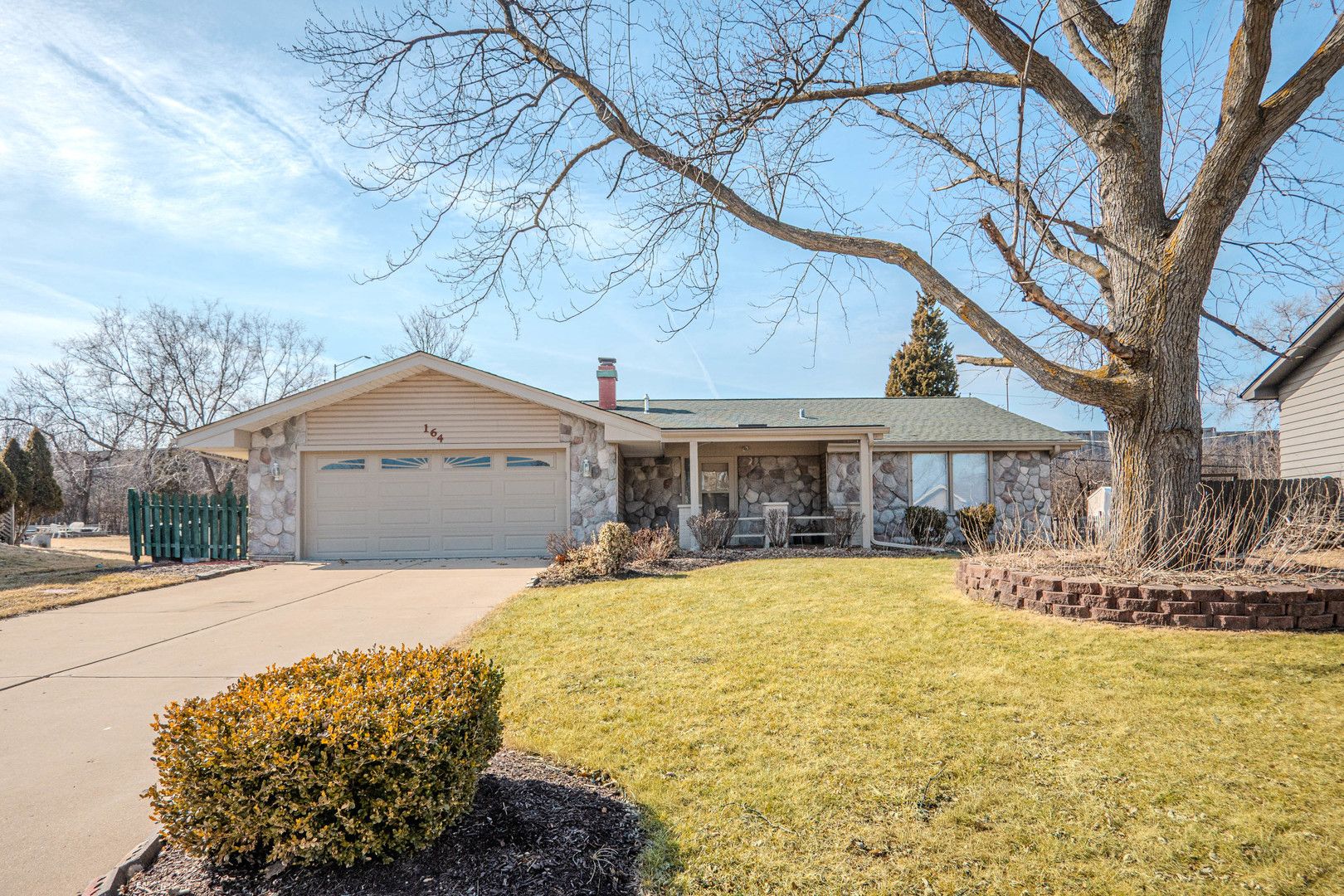 2S164 Beaumont Lane — Lombard, IL 60148