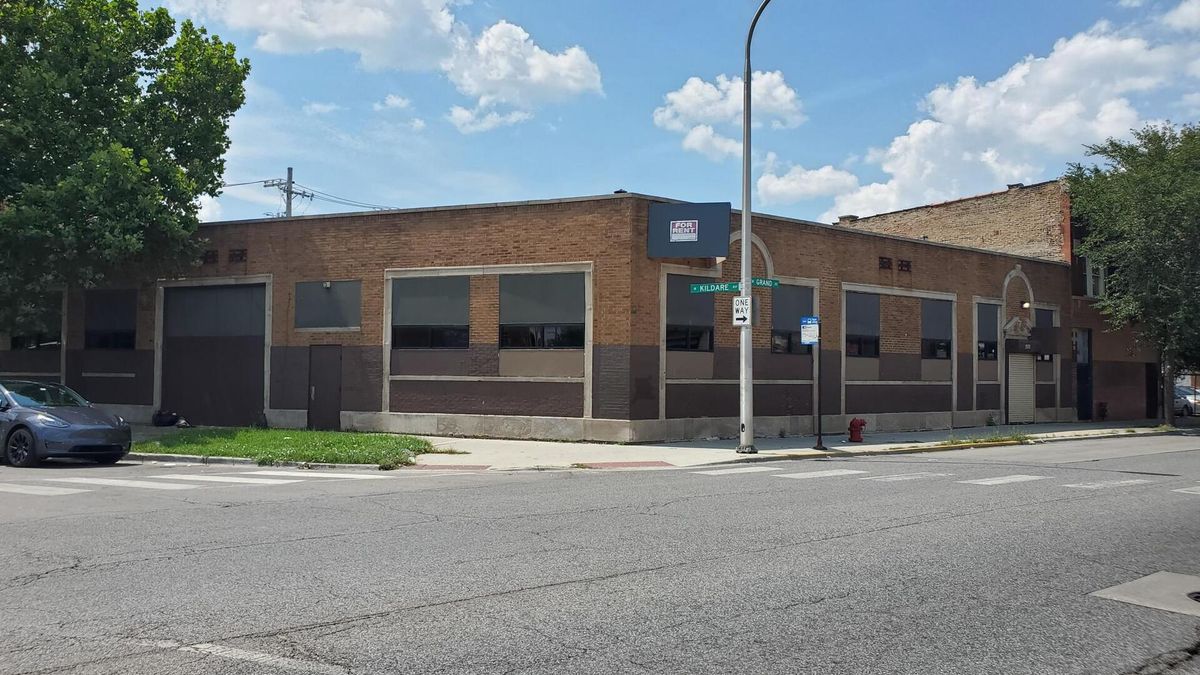 4301 Grand Avenue, Chicago, IL 60651