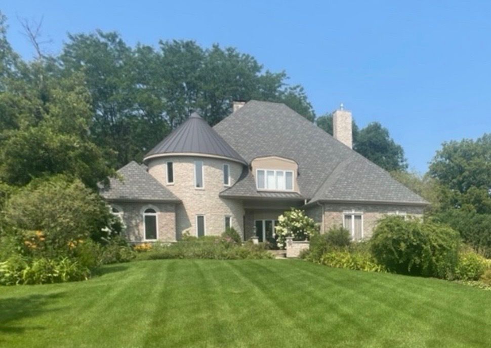 8S230 Hampton Circle — Naperville, IL 60540