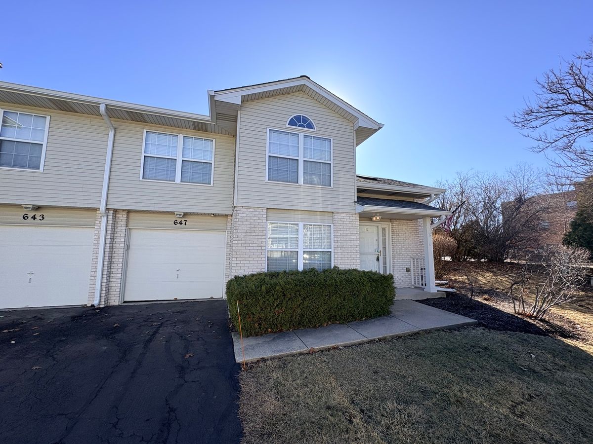 647 Beaver Court, Naperville, IL 60563