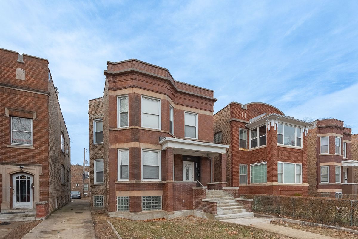 7750 Saginaw Avenue, Chicago, IL 60649
