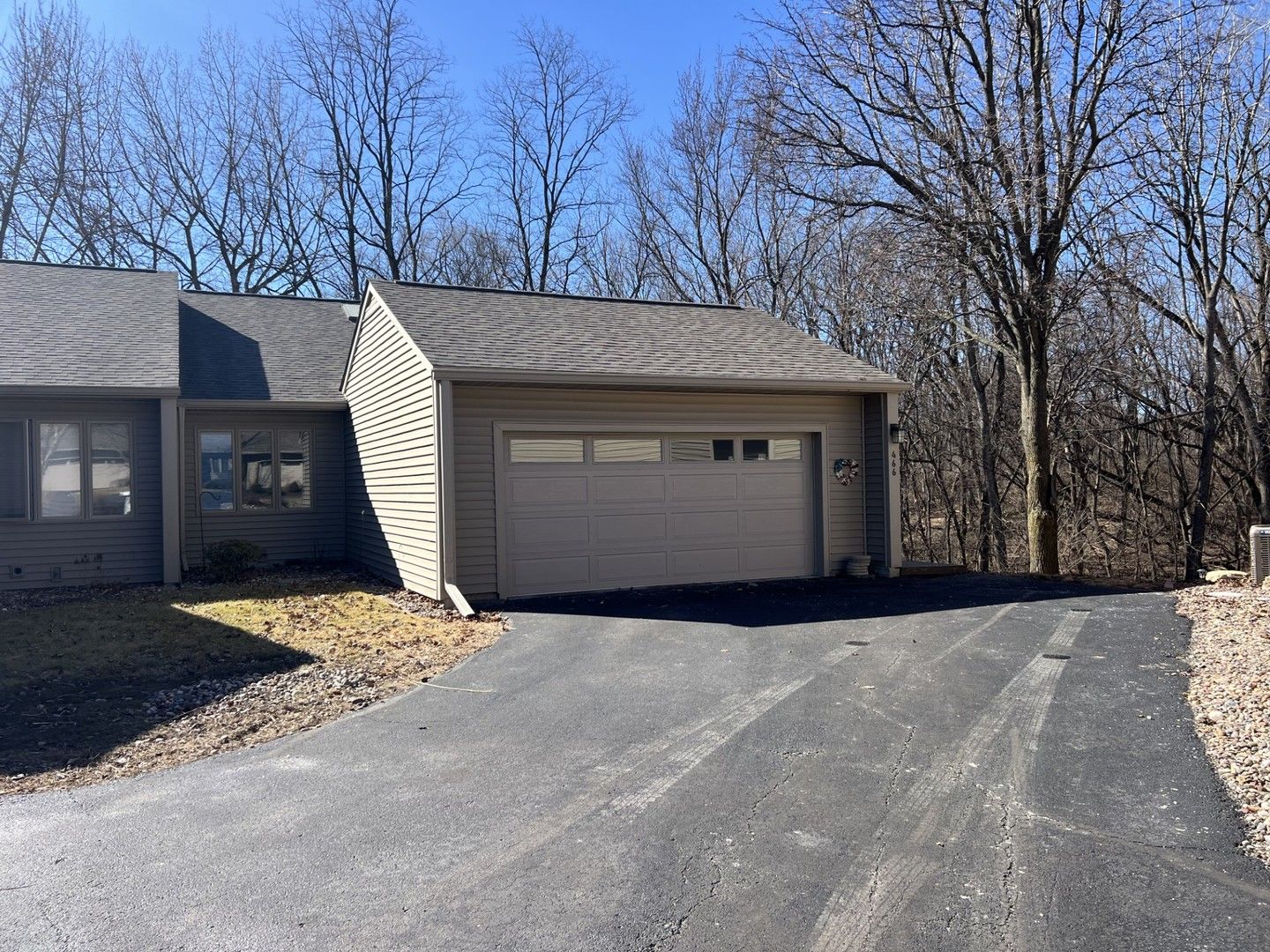 466 44th Ave Court #17 — East Moline, IL 61244