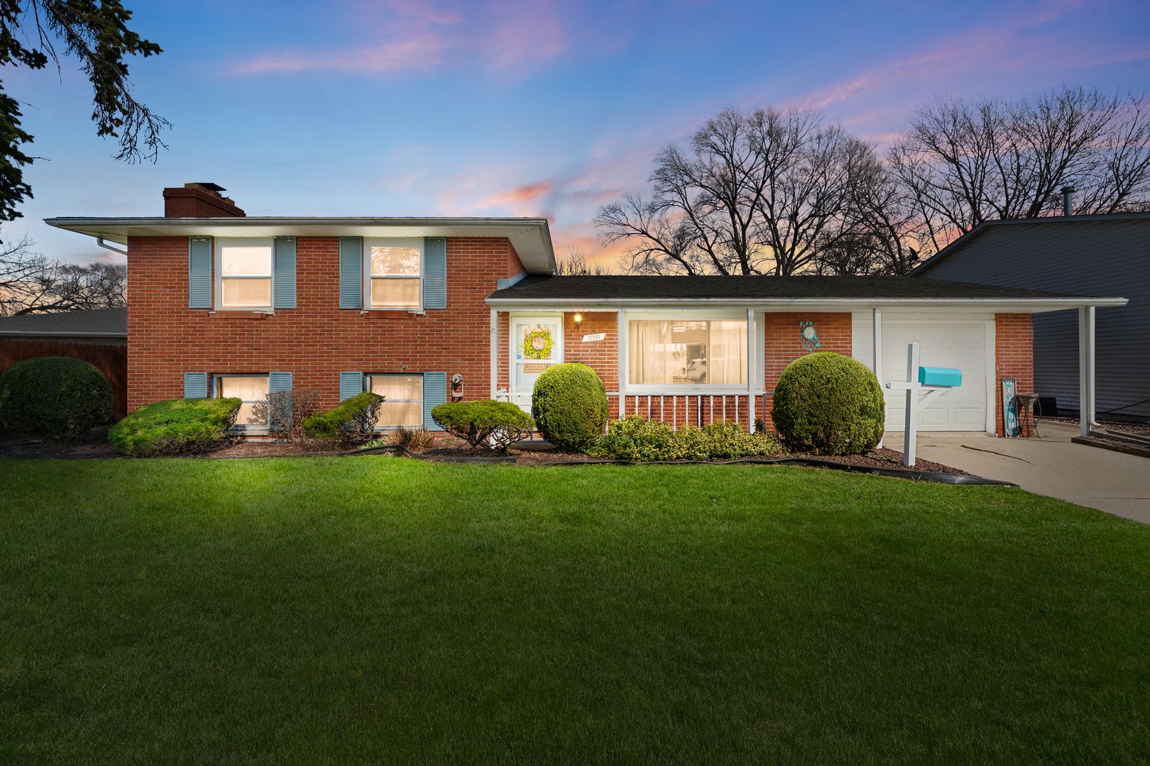 17541 Maple Avenue — Lansing, IL 60438