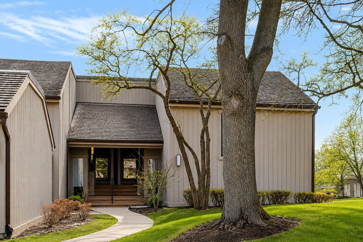 83 THORNHILL Lane #B — Lake Barrington, IL 60010