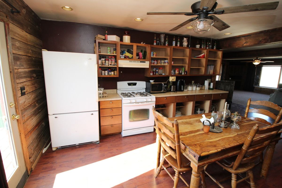 15210 MURPHY Road, Winnebago, IL 61088