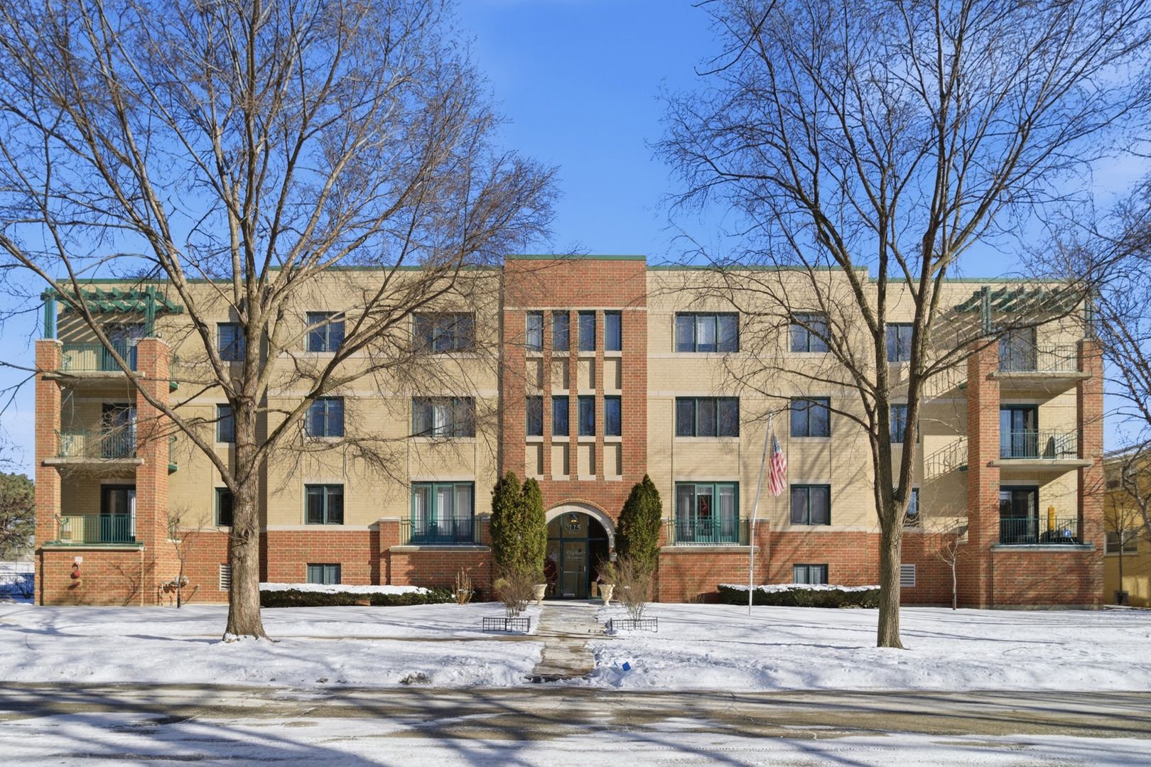 115 N Clifton Avenue #103 — Park Ridge, IL 60068