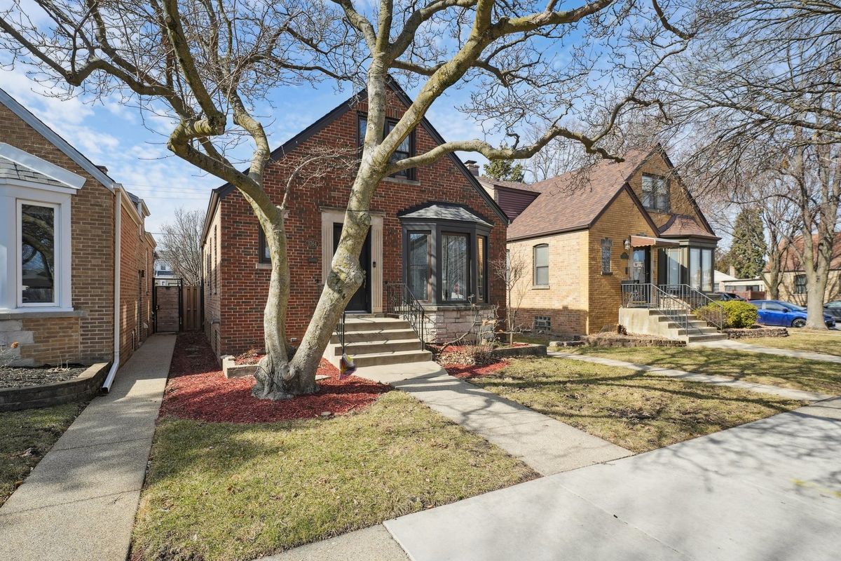 3764 Oleander Avenue, Chicago, IL 60634