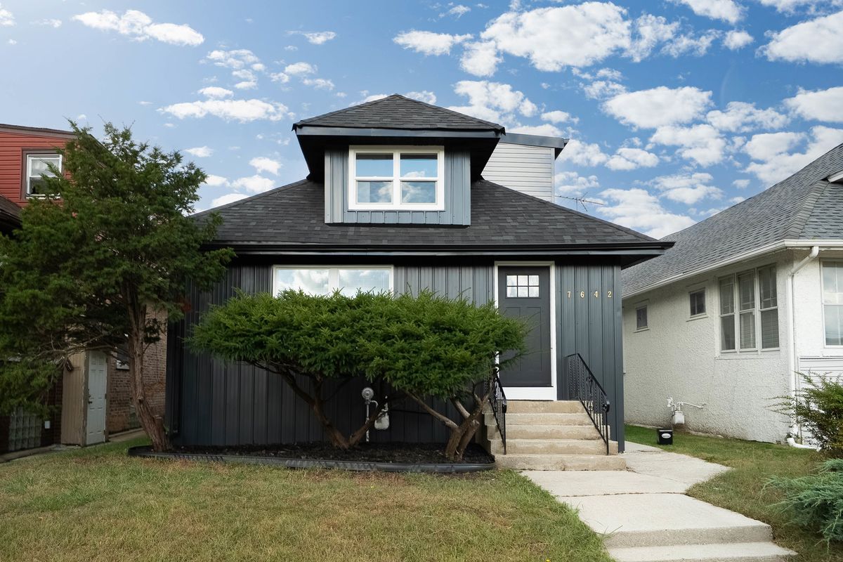 7642 Merrill Avenue, Chicago, IL 60649