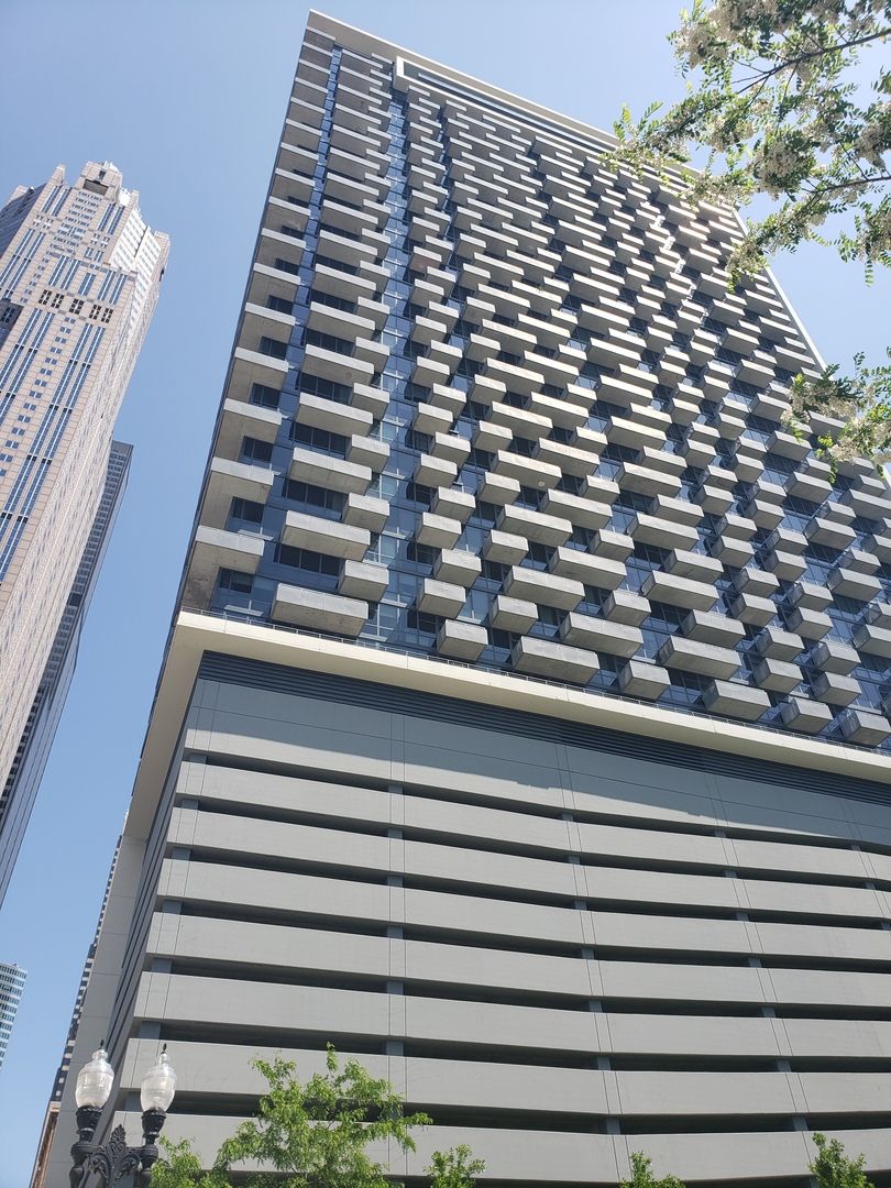 235 W Van Buren Street #4516 — Chicago, IL 60607