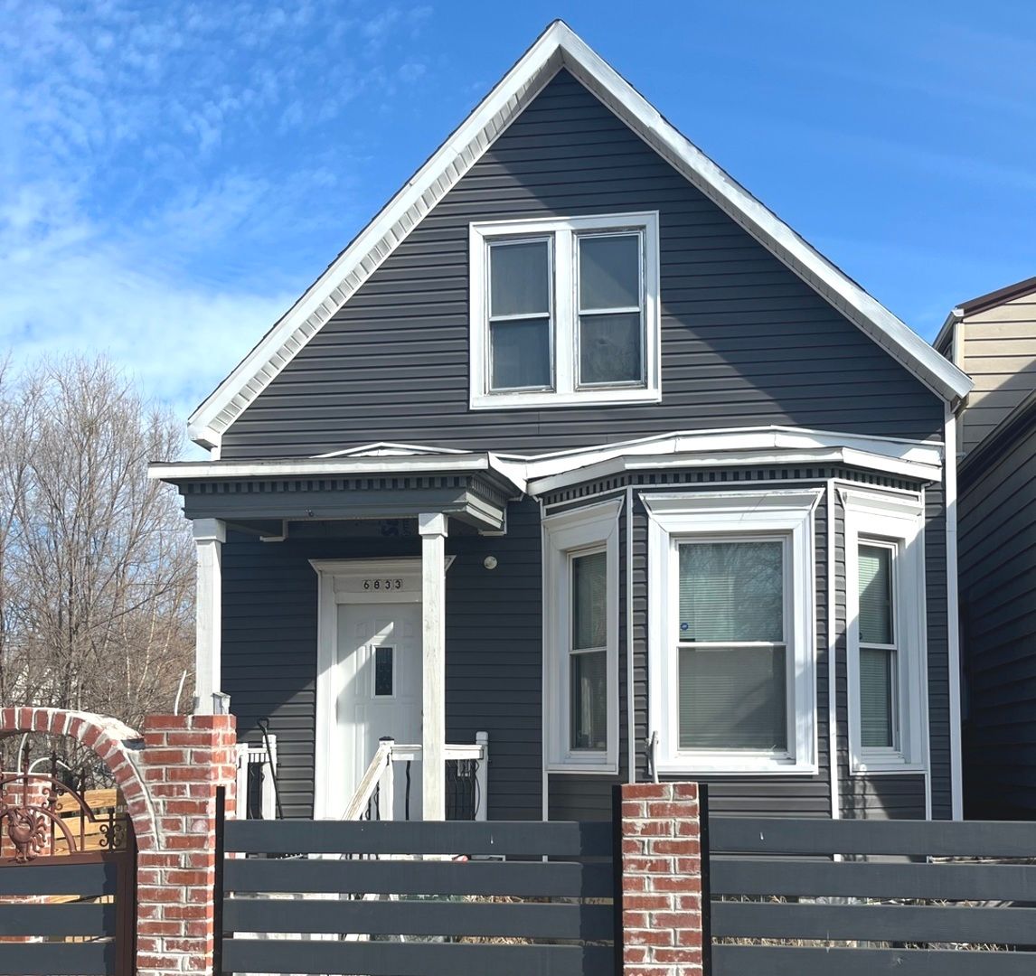 6833 S May Street — Chicago, IL 60621