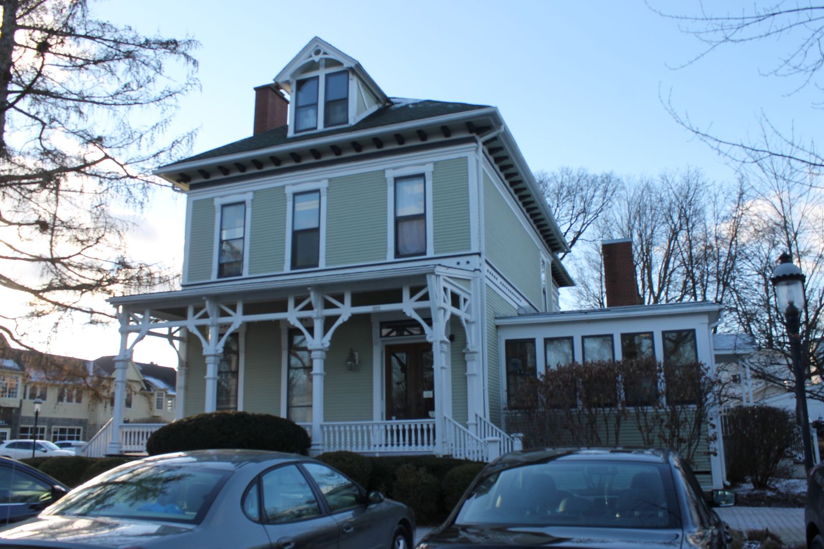 215 Fulton Street — Geneva, IL 60134