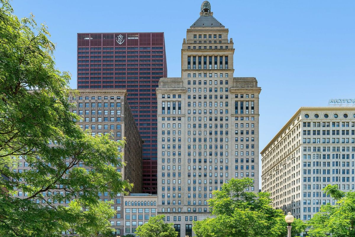 310 Michigan Avenue, Chicago, IL 60604