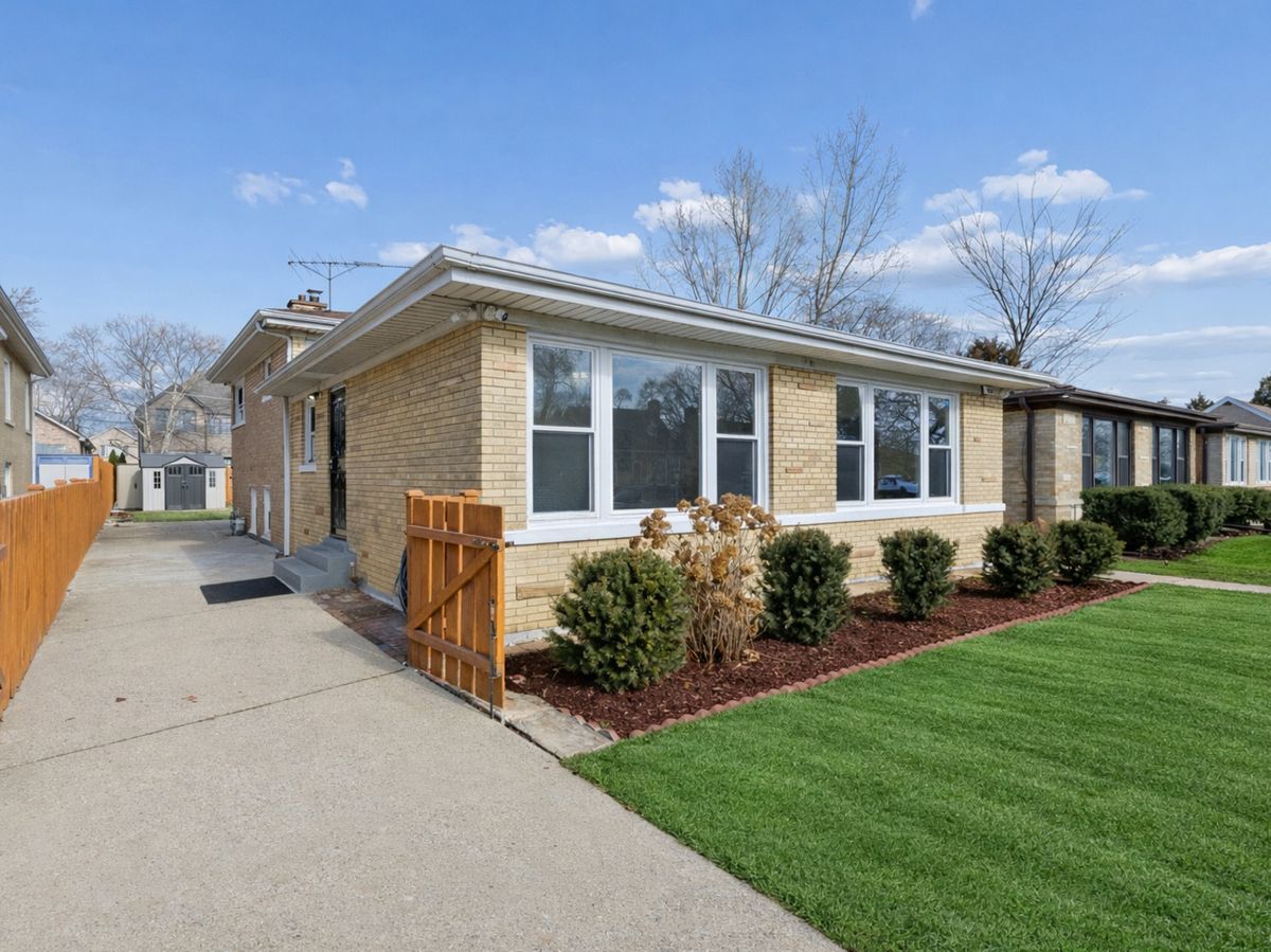3836 Estes Avenue, Lincolnwood, IL 60712