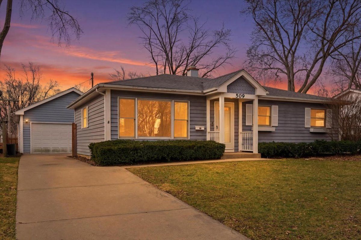 509 Bonniebrook Avenue, Mundelein, IL 60060