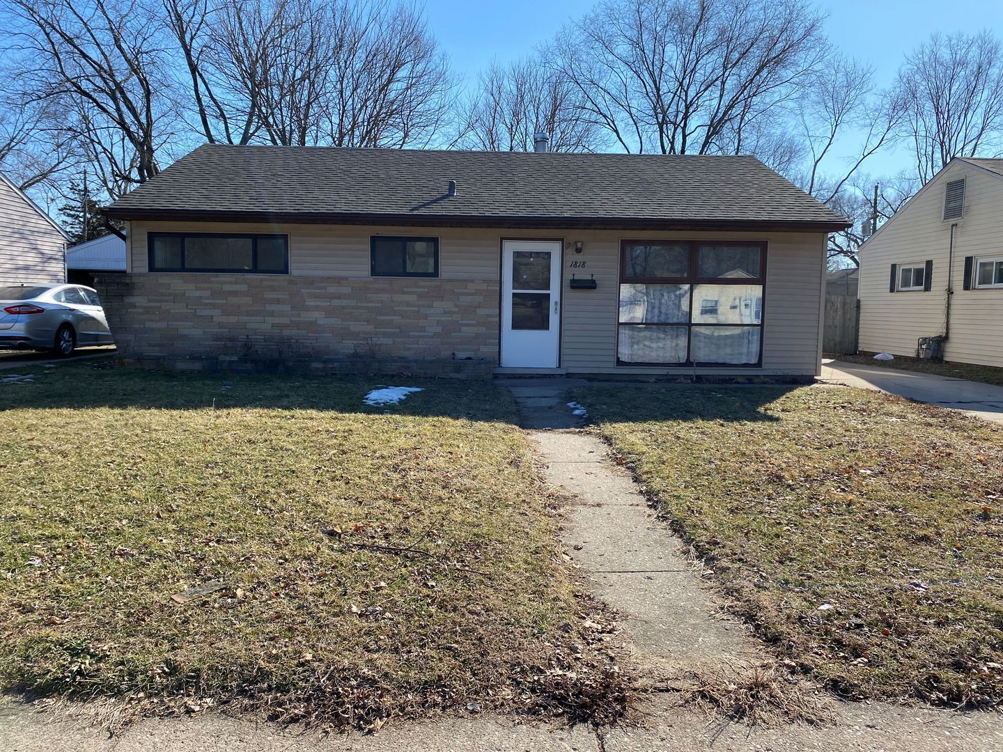 1818 Overdene Avenue — Rockford, IL 61103