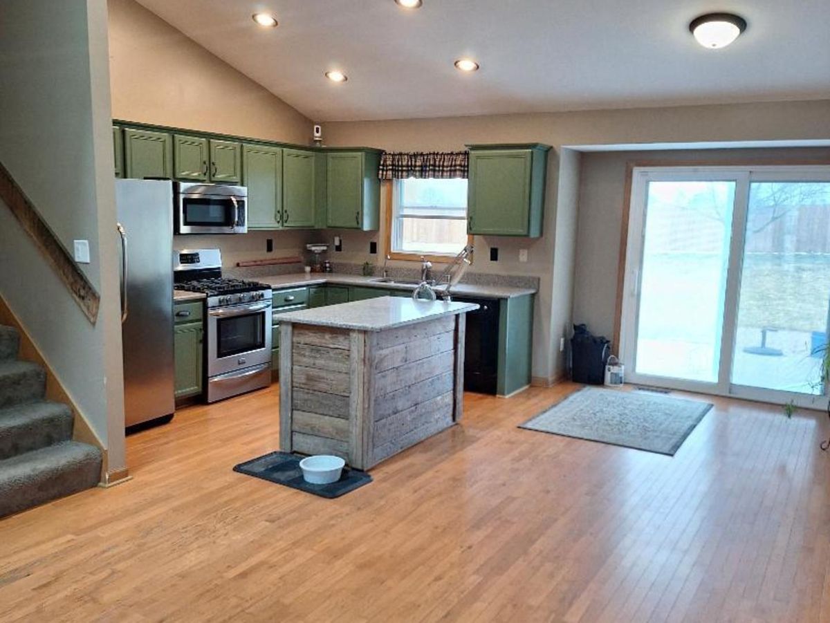 602 Sandra Street, Kingston, IL 60145