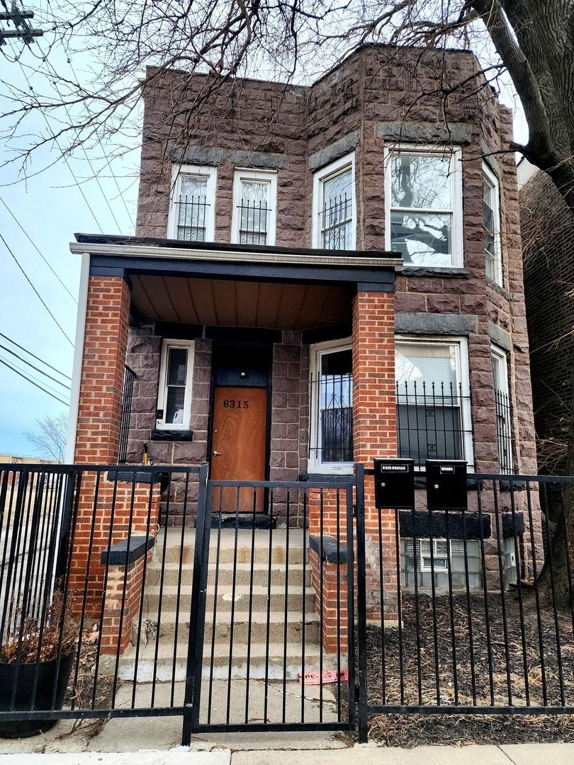 6315 S Eberhart Avenue — Chicago, IL 60637